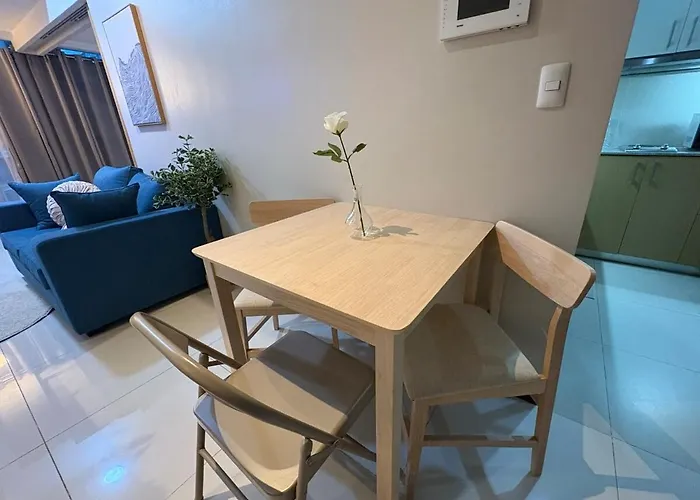 1br At Parksuites Tower 1 Beside Landers, Bgc