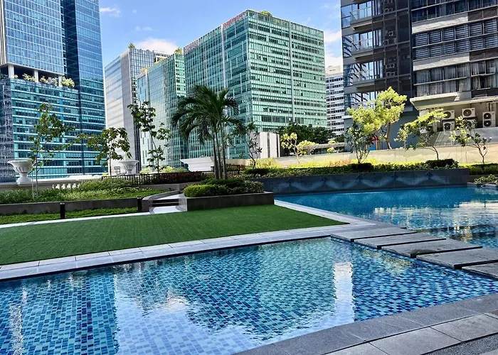 1br At Parksuites Tower 1 Beside Landers, Bgc Manila
