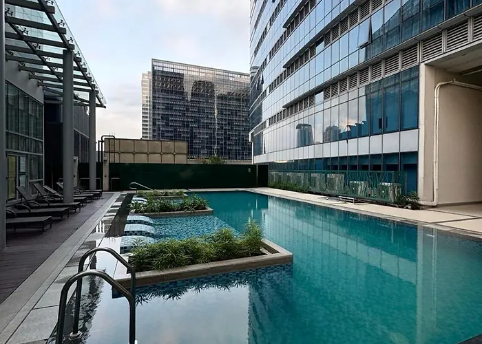 1br At Parksuites Tower 1 Beside Landers, Bgc Manila